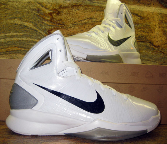 Nike Hyperdunk 2010 White Black Silver Unreleased Sample 2