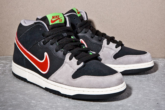 Nike Dunk Mid Pro Sb Blk Red 2 1
