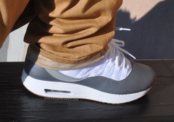 Air Jordan CMFT Viz Air 11 - Cool Grey - White - Gum