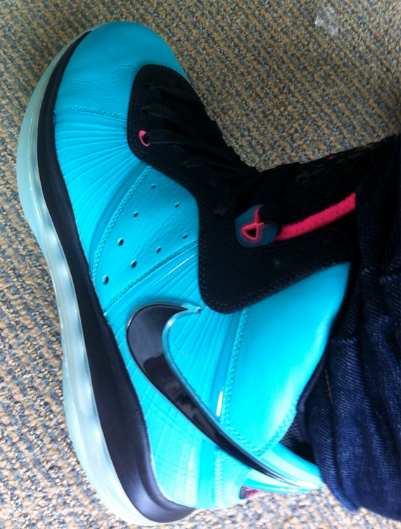 Air Max Lebron 8 Miami 02