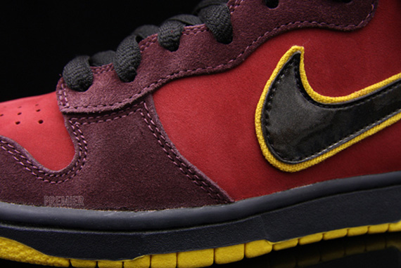 Nike Sb Dunk High Ironman November 2010 02