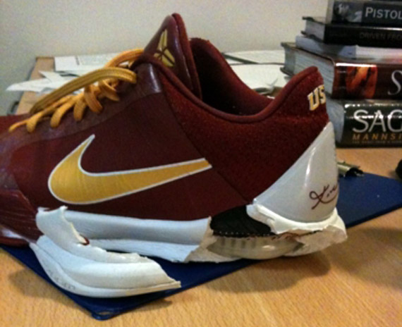Nike Zoom Kobe V ‘USC’ – A Look Inside
