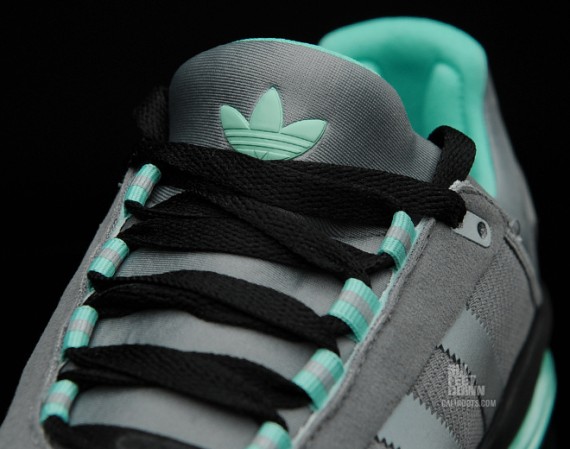 adidas Originals Run Softwear – Mystery – Black