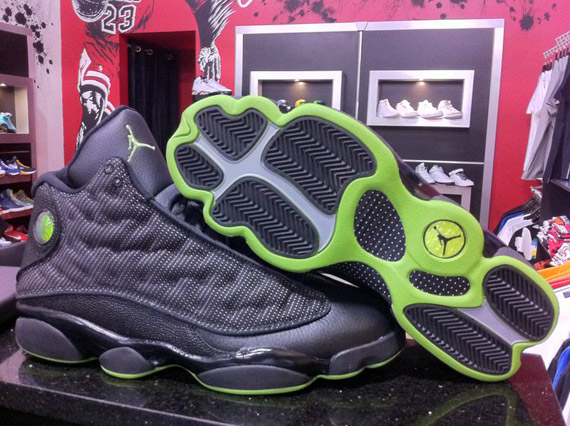 Air Jordan 13 Black Altitude Green New Images 2