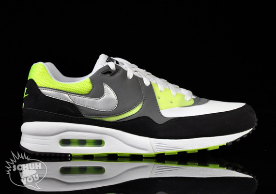 Nike Air Max Light Black White Volt 2010 04