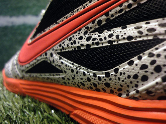 Nike5 Lunar Gato IC Safari Soccer Shoe - New Images