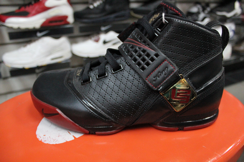 Lebron V2