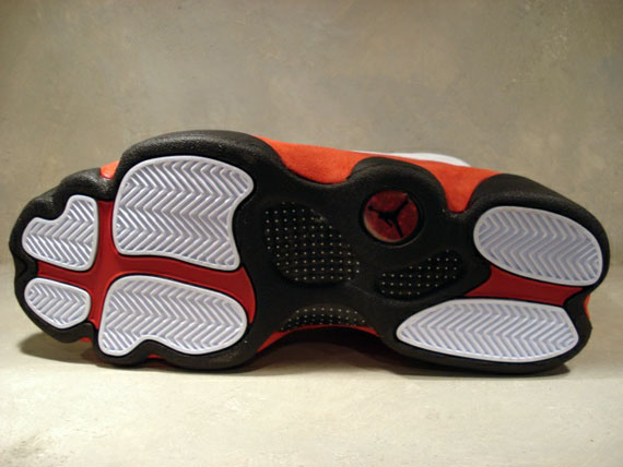 Air Jordan Xiii Bulls Exit 36 01