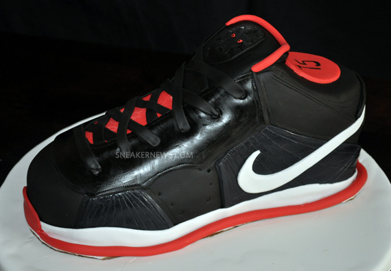Nike Lebron 8 Birthday Cake 03