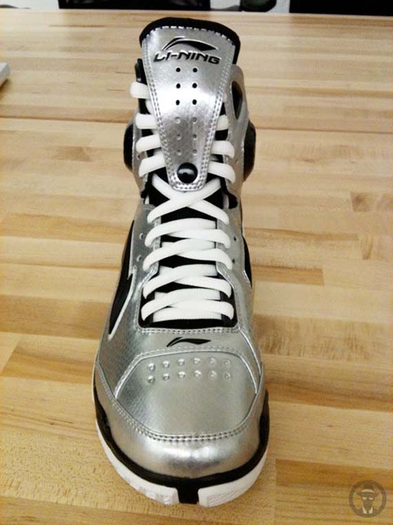 Li Ning Brassmonkey Turner 02