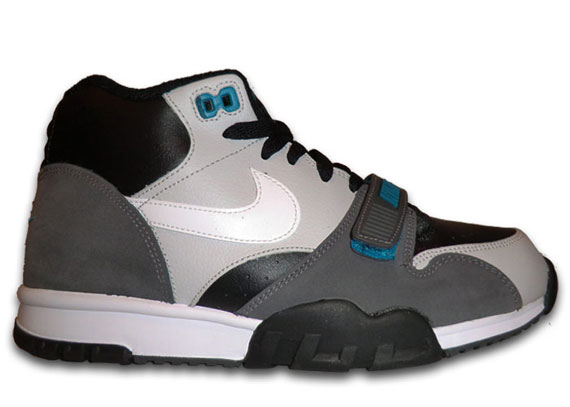 Nike Air Trainer 1 Black White Dark Shadow 2011