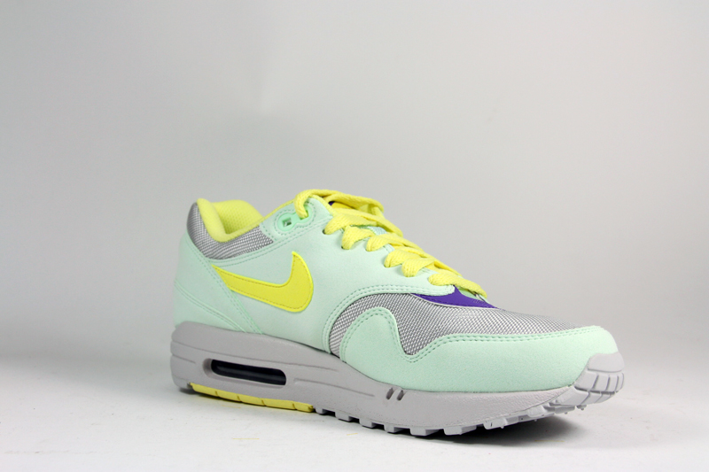 Nikw Wmns Air Max 1 Ss11 06