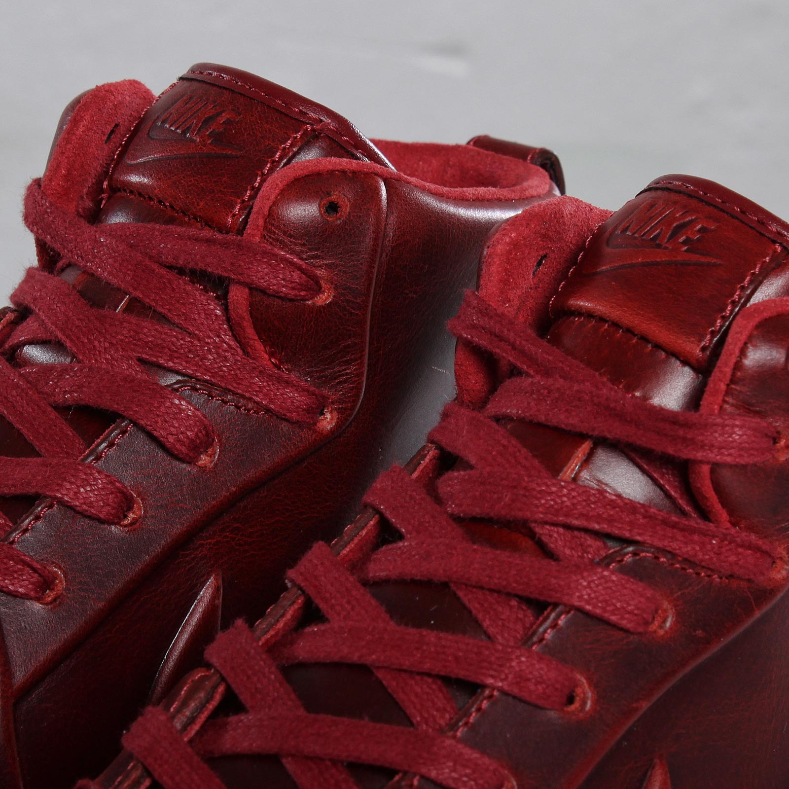 Nike Air Royal Mid Vt Team Red White 6
