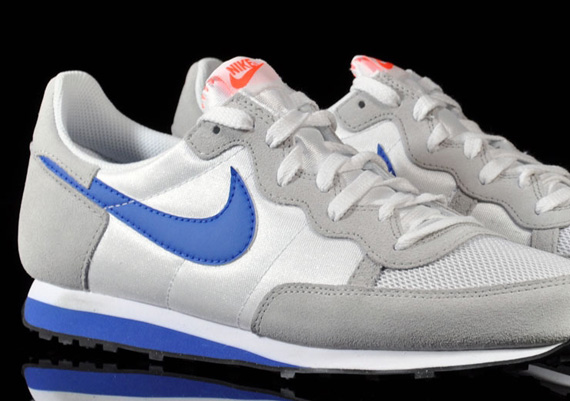 Nike Challenger White Varsity Royal Grey 01