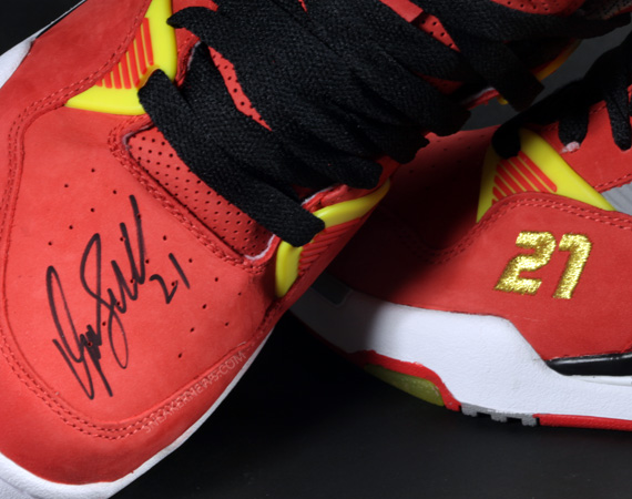 Packer Shoes x Reebok ‘Nique’ Pump – Autographed Friends & Family Giveaway – Winner Announced