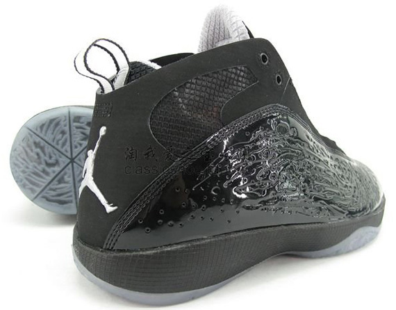 Air Jordan 2011 Black Patent Leather New Images 11