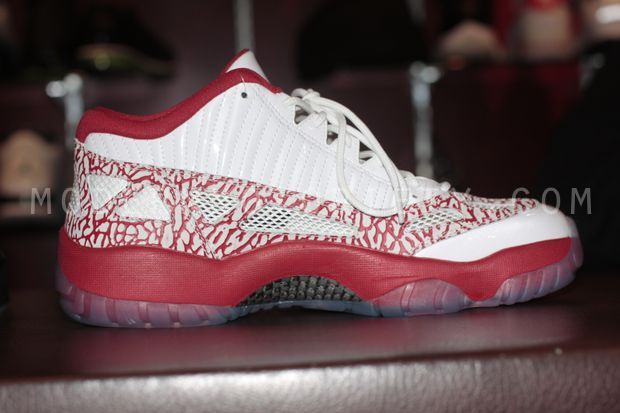 Air Jordan Xi Low Ie White Varsity Red 05