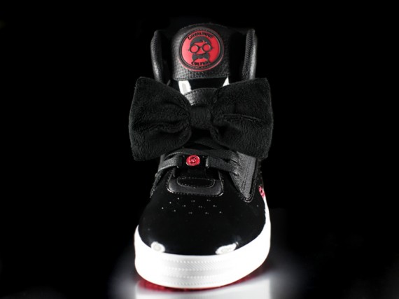 Chiv Tuxedo 01 570x427