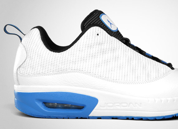 Jordan CMFT Viz Air 13 - White - Italy Blue - Black