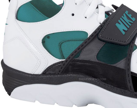 Nike Air Trainer Huarache White Freshwater Black 01