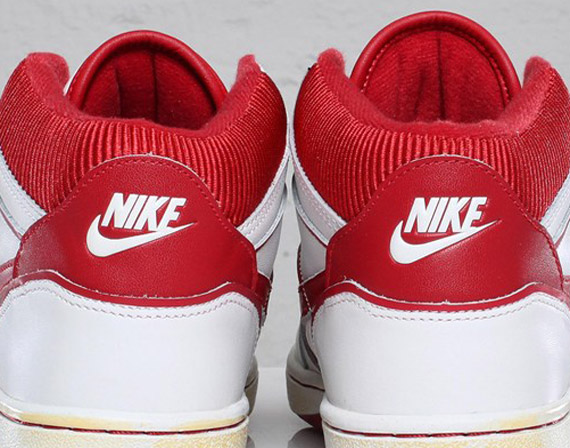 Nike Sky Force '88 VNTG - White - Varsity Red | Available