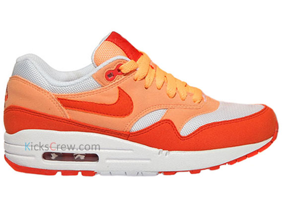 Nike Wmns Air Max 1 Peach Cream Team Orange 02