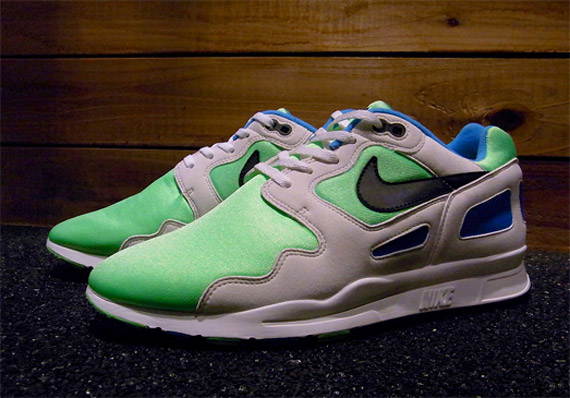 Nike Air Flow 013