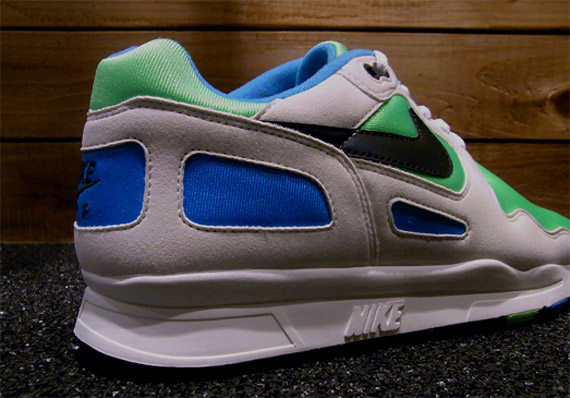 Nike Air Flow 042