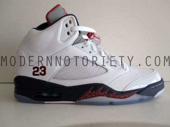 Air Jordan V 5 White Varsity Red Midnight Navy 02