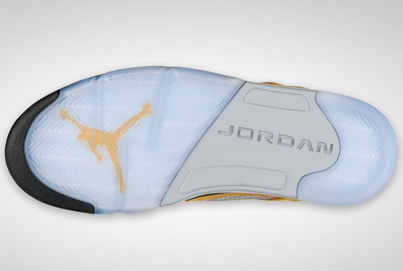 Air Jordan V Tokyo23 Off Images 01