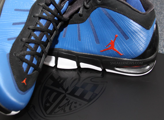 Jordan Melo M7 Advance - Knicks PE | Collector's Box Edition