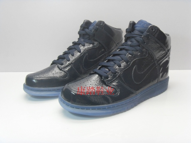 Nike Dunk High Premium Obsidian Crinkled Patent Leather 3