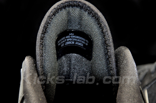 Nike Lebron 8 V2 Low Triple Black 7