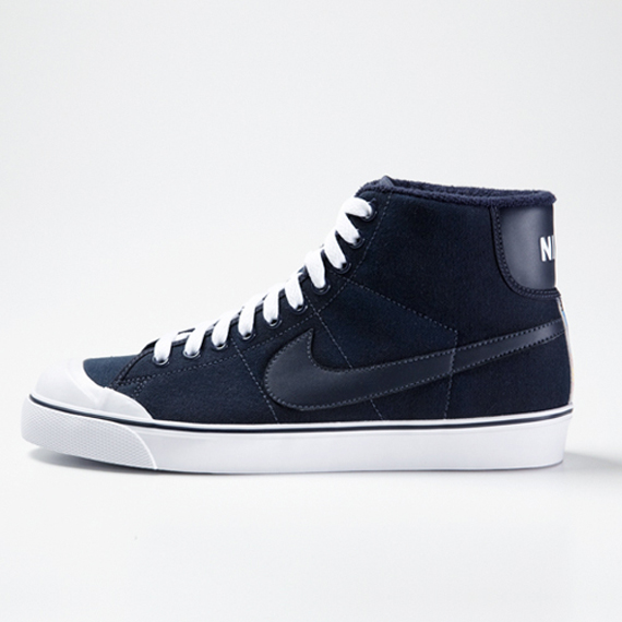Uniform Experiment Nike All Court Mid 02