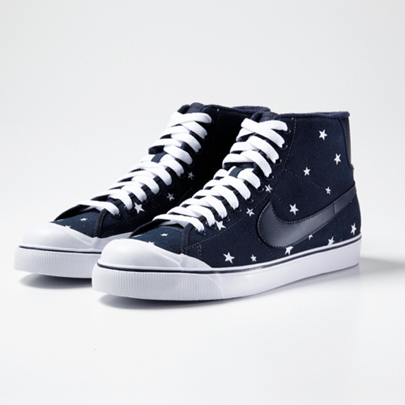 Uniform Experiment Nike All Court Mid 08