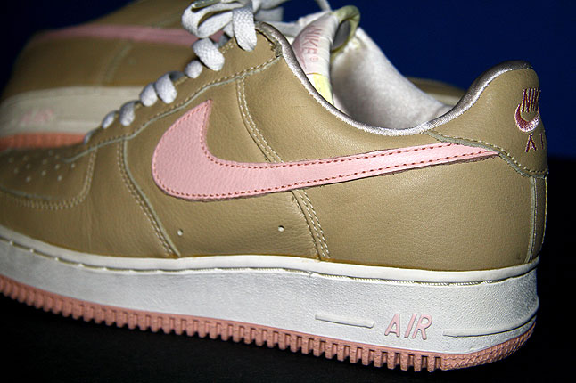 Nikeairforce1goldpink2 1