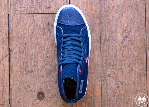 Vans Syn Univ 6