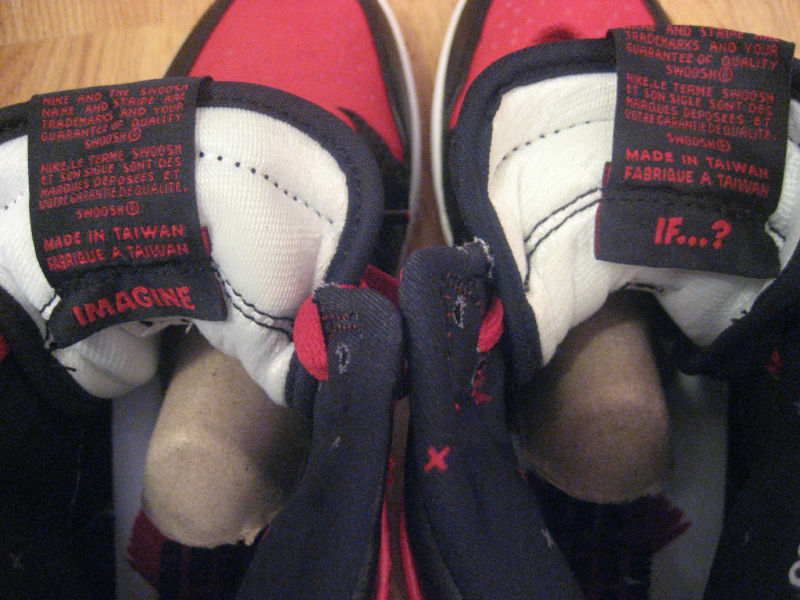 Air Jordan 1 Banned 10