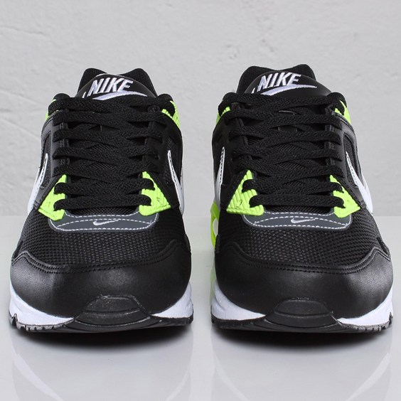 Nike Air Max Skyline Black White Grey Neon 3