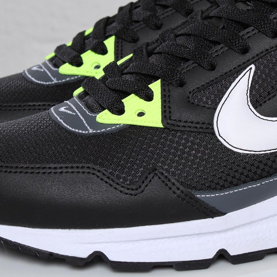 Nike Air Max Skyline Black White Grey Neon 7