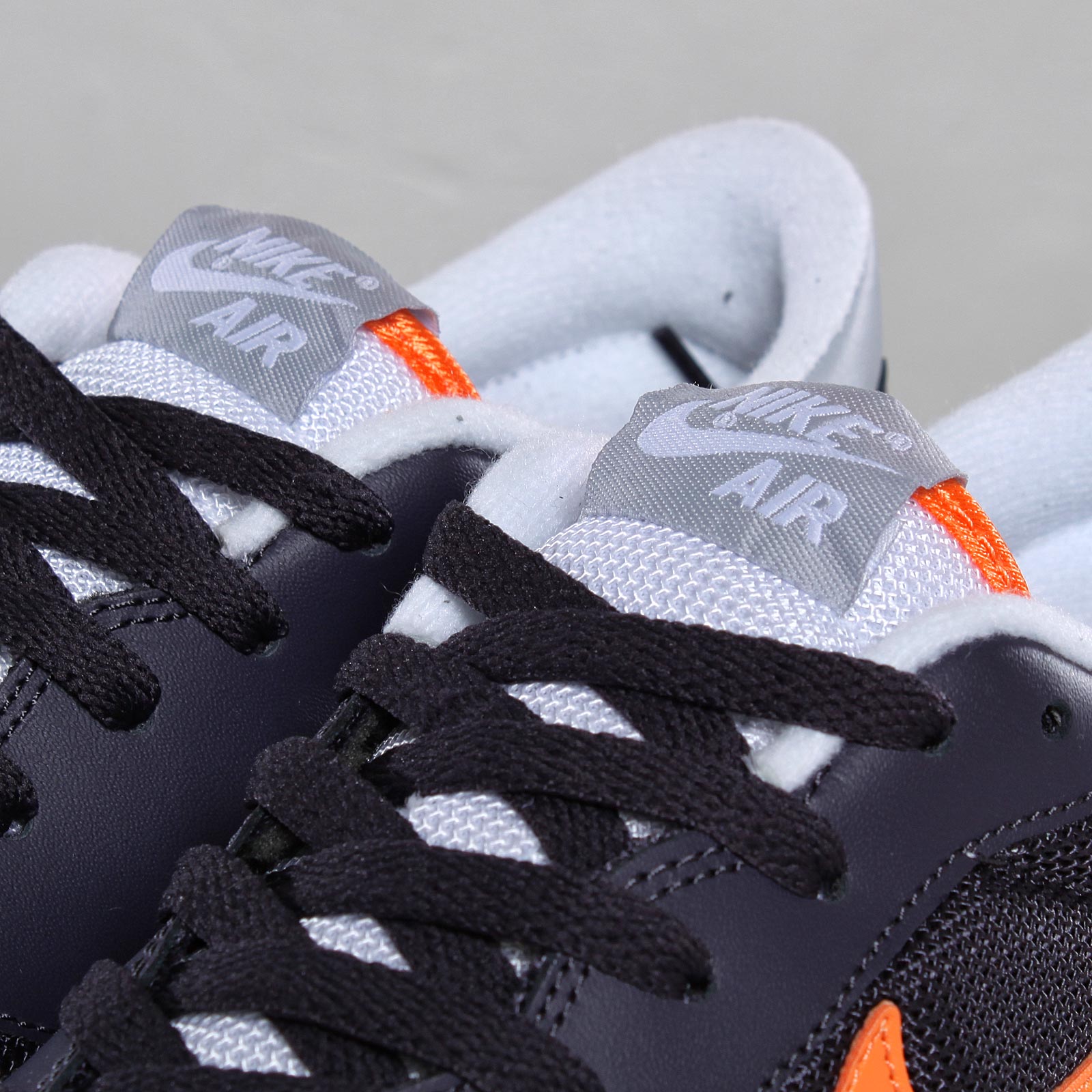Nike Air Venture Gridiron Bright Mandarin Wolf Grey White 6