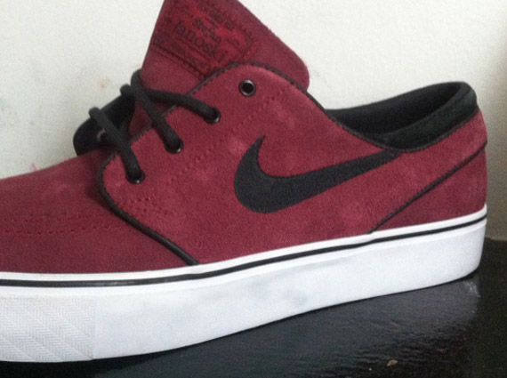 Nike Sb Stefan Janoski Team Red New Images 1