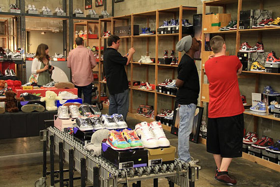 Shoezeum Tour 5 21 01