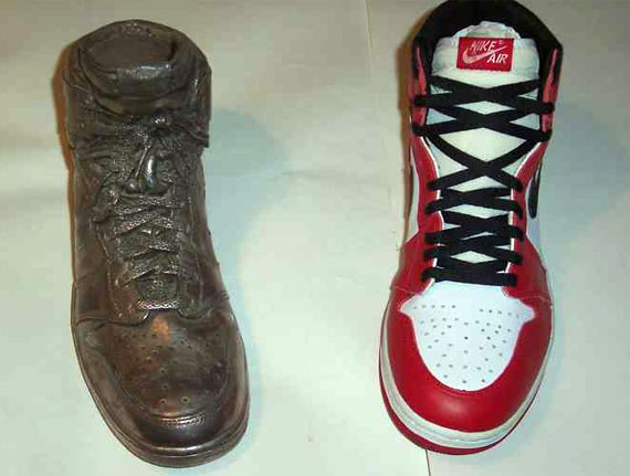 Air Jordan 1 Sterling Silver 02