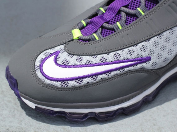 Nike Air Max Jr Dark Grey Club Purple Summary