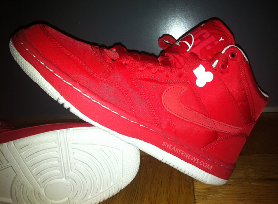 Nike Sky Force 88 Mid Red Suede 1