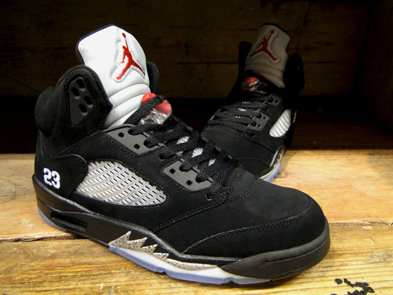 Air Jordan V Black Met Footp 03