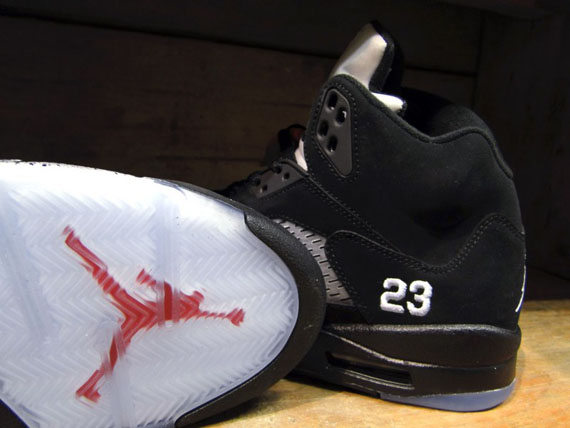 Air Jordan V Black Met Footp 05