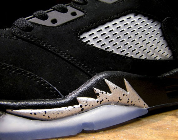 Air Jordan V Black Met Footp Summary