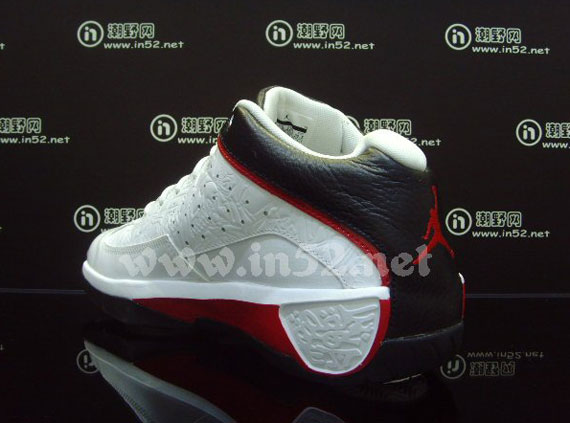 Jordan 2 Smooth Wht Blk Red 06